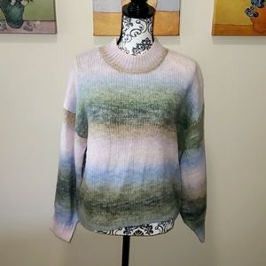 Ultra Flirt brand umbre sz L sweater slightly cropped